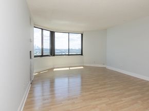 2105 Harmon Cove Tower, Secaucus NJ 07094