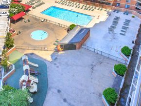2105 Harmon Cove Tower, Secaucus NJ 07094