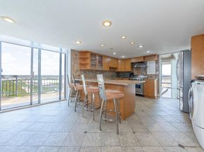 2105 Harmon Cove Tower, Secaucus NJ 07094
