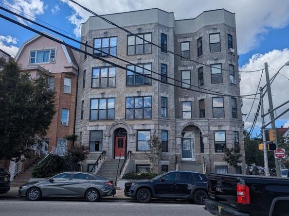 963 Blvd East 23, Weehawken NJ 07086