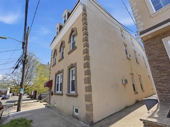 82 East 26th St, Bayonne NJ 07002