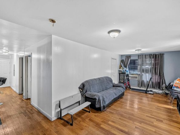115 Old Bergen Rd, Jersey City NJ 07305