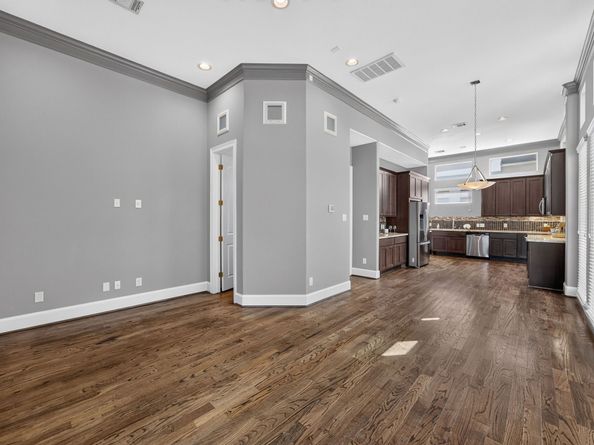 2307 Camden Drive C, Houston TX 77021