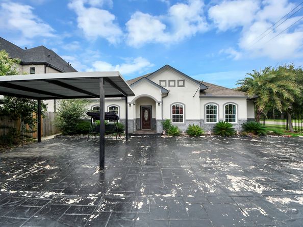 1202 Niagara Street, Houston TX 77051