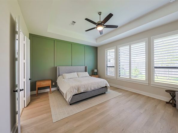 26951 Longwood Ledge Drive, The Woodlands TX 77389