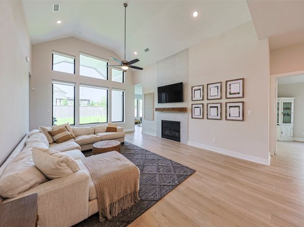 26951 Longwood Ledge Drive, The Woodlands TX 77389