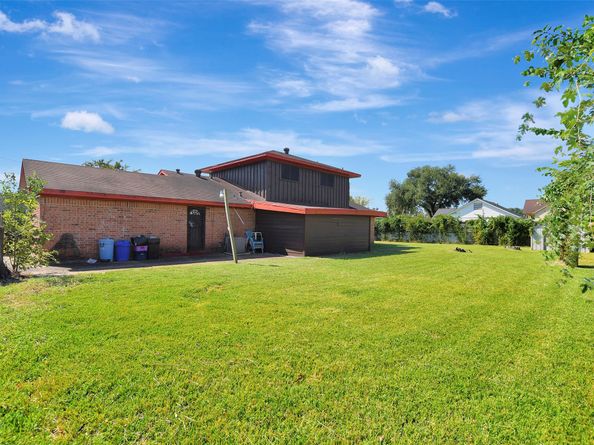 2401 Mcdaniel Street, Houston TX 77093