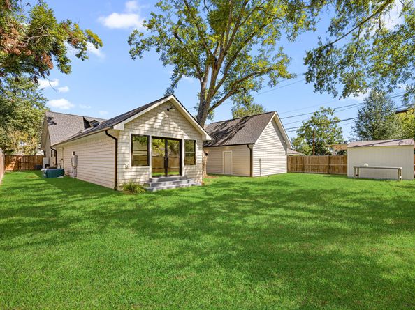 709 W 39th Street, Houston TX 77018