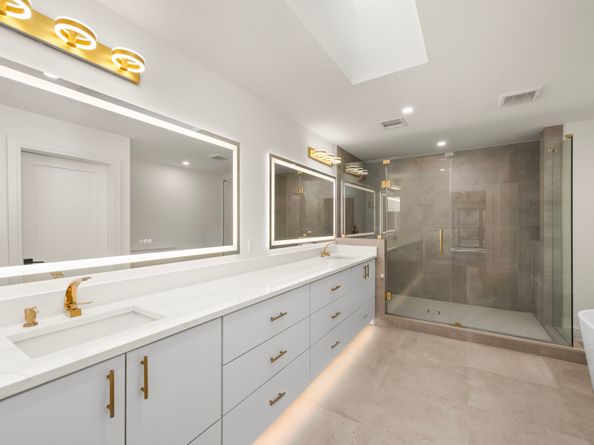 709 W 39th Street, Houston TX 77018