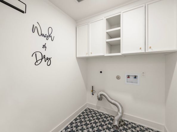 709 W 39th Street, Houston TX 77018