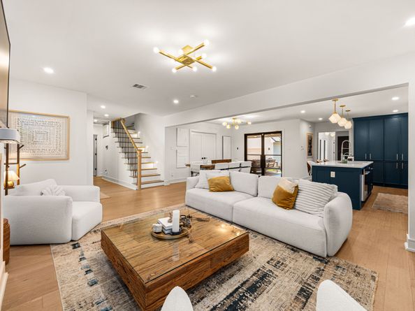 709 W 39th Street, Houston TX 77018