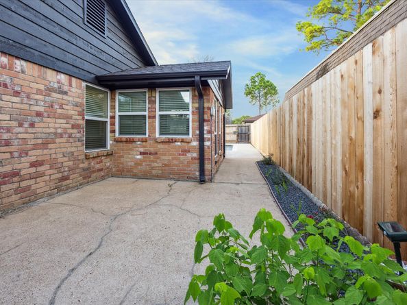 11726 Dorrance Lane, Meadows Place TX 77477