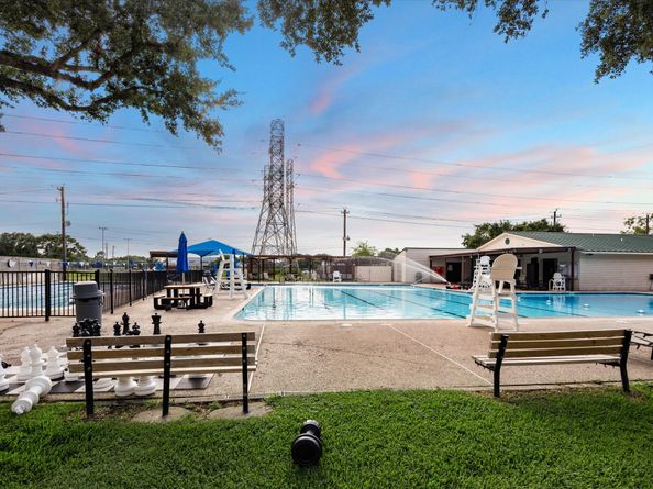 11726 Dorrance Lane, Meadows Place TX 77477