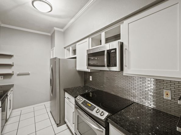 3780 Tanglewilde Street 306, Houston TX 77063