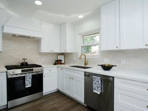 5313 De Lange Lane, Houston TX 77092