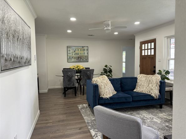 5313 De Lange Lane, Houston TX 77092