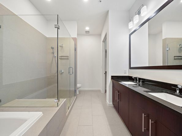 4820 Caroline Street 507, Houston TX 77004