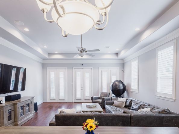 1425 Knox Street, Houston TX 77007