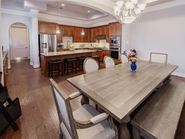 1425 Knox Street, Houston TX 77007