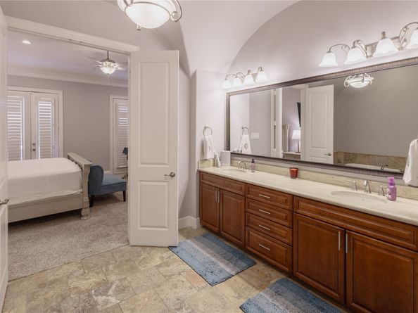 1425 Knox Street, Houston TX 77007