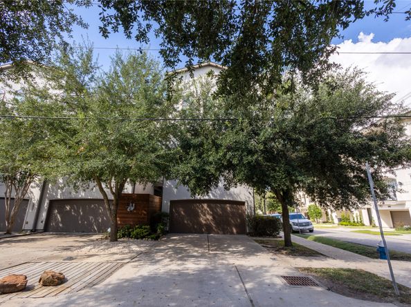 1425 Knox Street, Houston TX 77007