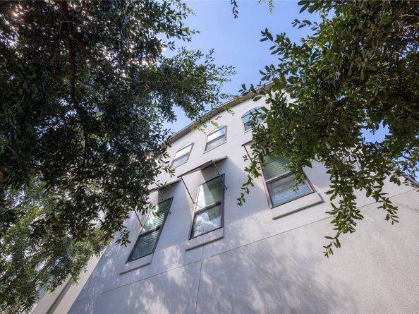 1425 Knox Street, Houston TX 77007