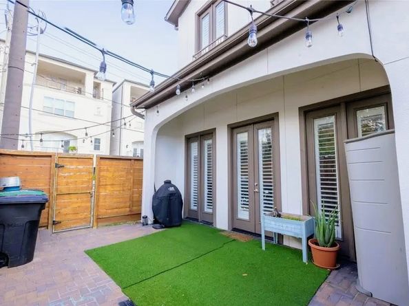 1425 Knox Street, Houston TX 77007