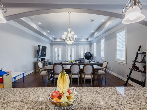 1425 Knox Street, Houston TX 77007