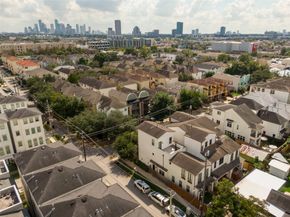 1425 Knox Street, Houston TX 77007