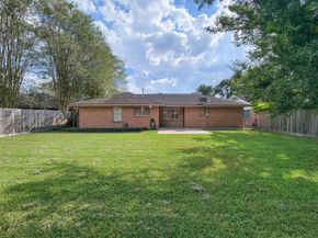 5442 Kinglet Street, Houston TX 77096