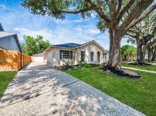 6222 Vicki John Drive, Houston TX 77096