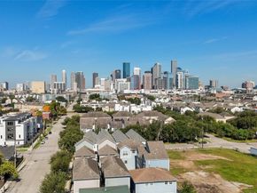 3013 Bell Street, Houston TX 77003
