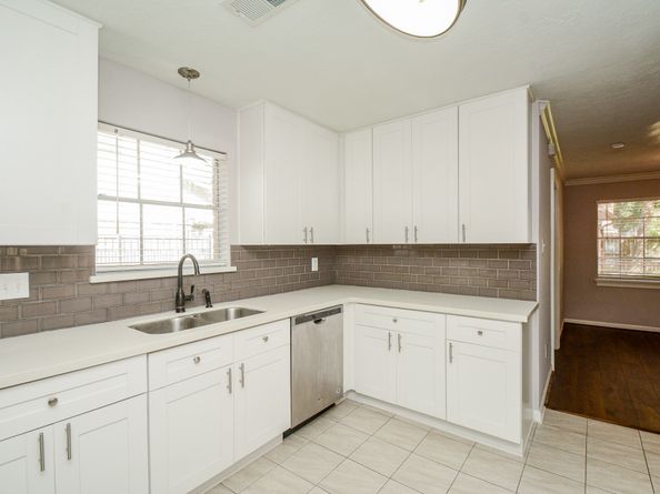 11610 Cypresswood Drive, Houston TX 77070