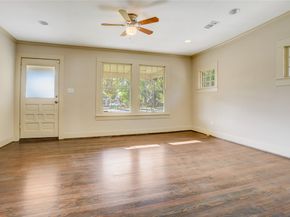 610 Columbia Street, Houston TX 77007