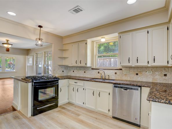 610 Columbia Street, Houston TX 77007