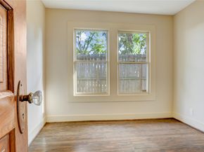 610 Columbia Street, Houston TX 77007