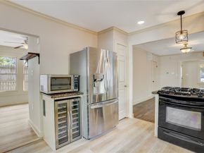 610 Columbia Street, Houston TX 77007