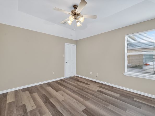 16758 Mammoth Springs Drive, Houston TX 77095