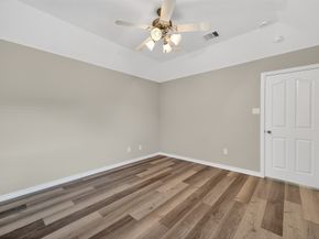 16758 Mammoth Springs Drive, Houston TX 77095
