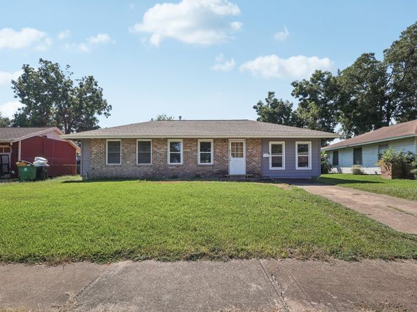 8630 Anacortes Street, Houston TX 77061