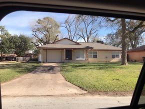 6001 Bretshire Drive, Houston TX 77016