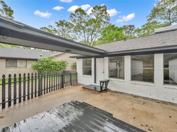 4018 Cedar Forest Drive, Kingwood TX 77339