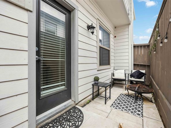 9504 Retriever Way, Houston TX 77055