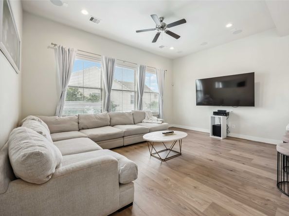 9504 Retriever Way, Houston TX 77055
