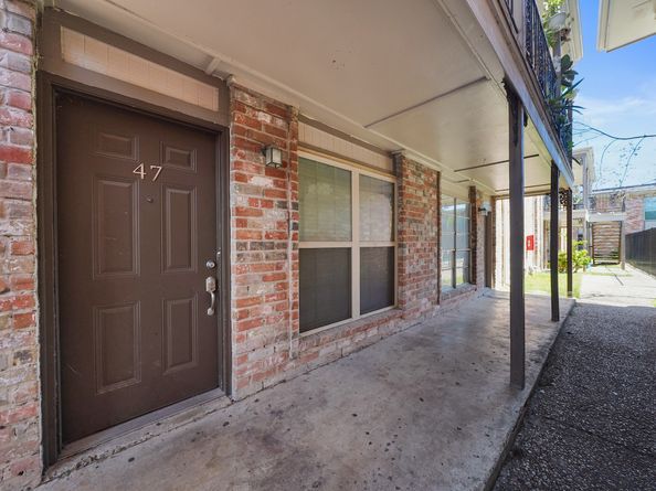 9616 Long Point Road 47, Houston TX 77055