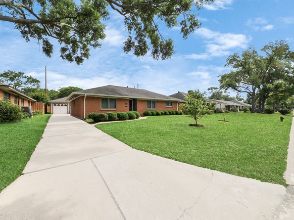 1815 Tannehill Drive, Houston TX 77008