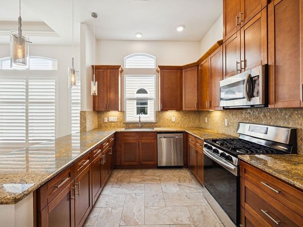 2020 Sabine Street, Houston TX 77007