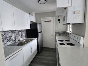 9550 Deering Drive 408, Houston TX 77036