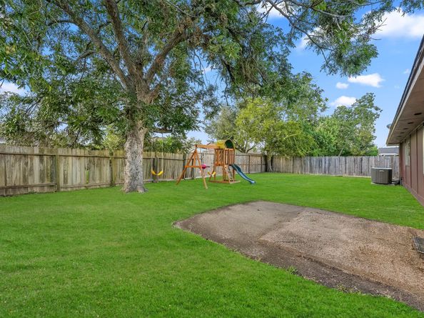 6714 Addicks Clodine Road, Houston TX 77083