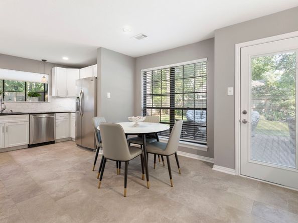 38 Cricket Hollow Place, The Woodlands TX 77381